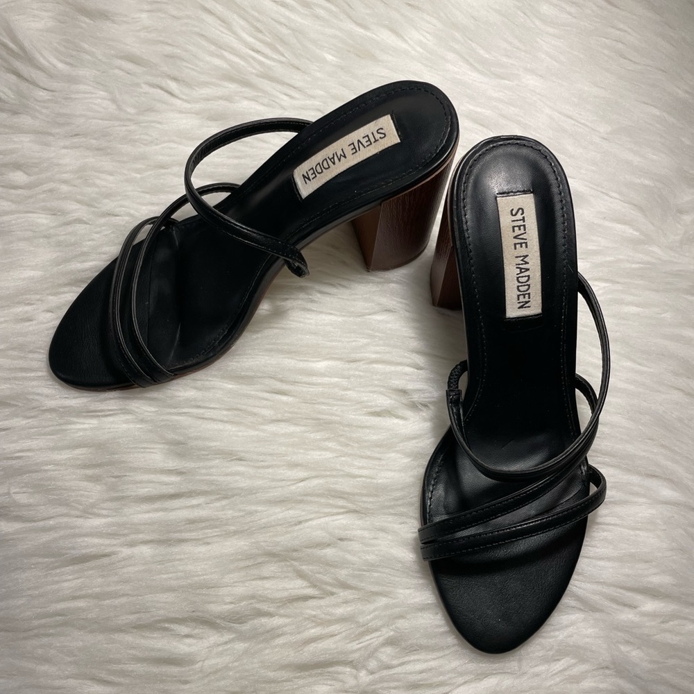 Steve Madden sandals size 7 color black - Picture 2 of 7